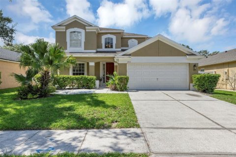 House in Casselberry, Florida 4 bedrooms, 232.35 sq.m. № 2198753