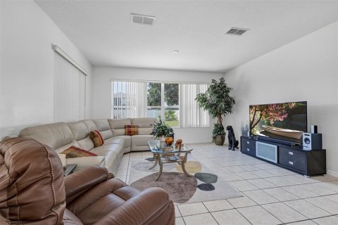 Villa ou maison à vendre à Casselberry, Floride: 4 chambres, 232.35 m2 № 2198753 - photo 11
