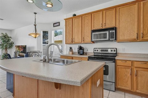 Villa ou maison à vendre à Casselberry, Floride: 4 chambres, 232.35 m2 № 2198753 - photo 6
