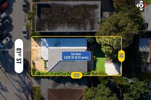 House in Miami Beach, Florida 3 bedrooms, 143.53 sq.m. № 2057690 - photo 6