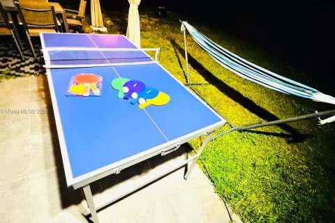 Casa en alquiler en Miami, Florida, 2 dormitorios, 66.89 m2 № 1979855 - foto 13