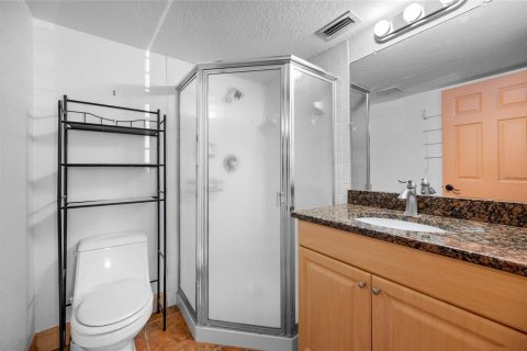 Condo in Punta Gorda, Florida, 2 bedrooms  № 1772798 - photo 25