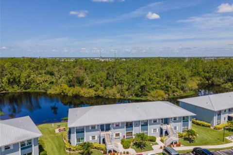 Condo in Punta Gorda, Florida, 2 bedrooms  № 1772798 - photo 4