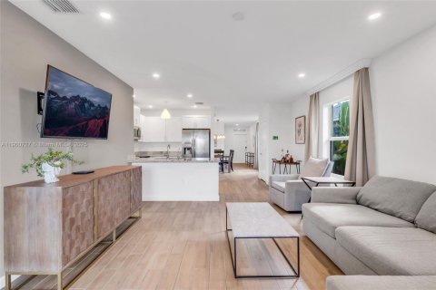 Casa en alquiler en Florida City, Florida, 3 dormitorios, 141.3 m2 № 1952073 - foto 21