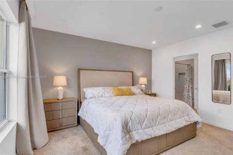 Casa en alquiler en Florida City, Florida, 3 dormitorios, 141.3 m2 № 1952073 - foto 24