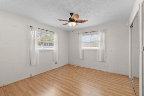 House in Seminole, Florida 3 bedrooms, 167.6 sq.m. № 2166958 - photo 18