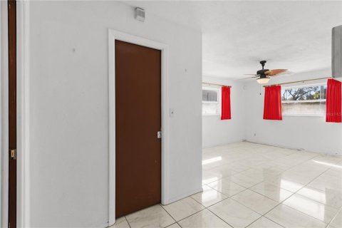 House in Seminole, Florida 3 bedrooms, 167.6 sq.m. № 2166958 - photo 27
