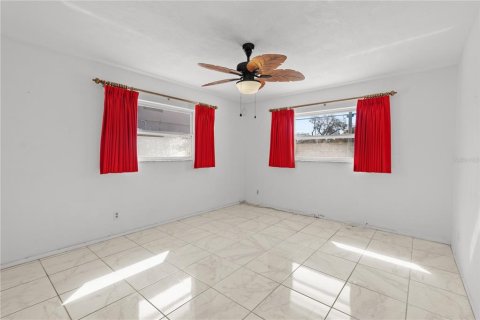 House in Seminole, Florida 3 bedrooms, 167.6 sq.m. № 2166958 - photo 28
