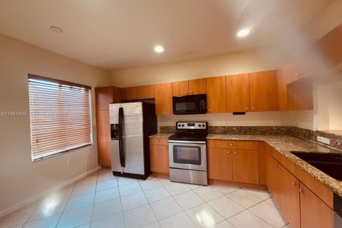 Condo in Miramar, Florida, 3 bedrooms  № 2006905 - photo 10