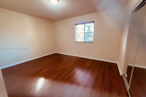 Condo in Miramar, Florida, 3 bedrooms  № 2006905 - photo 5