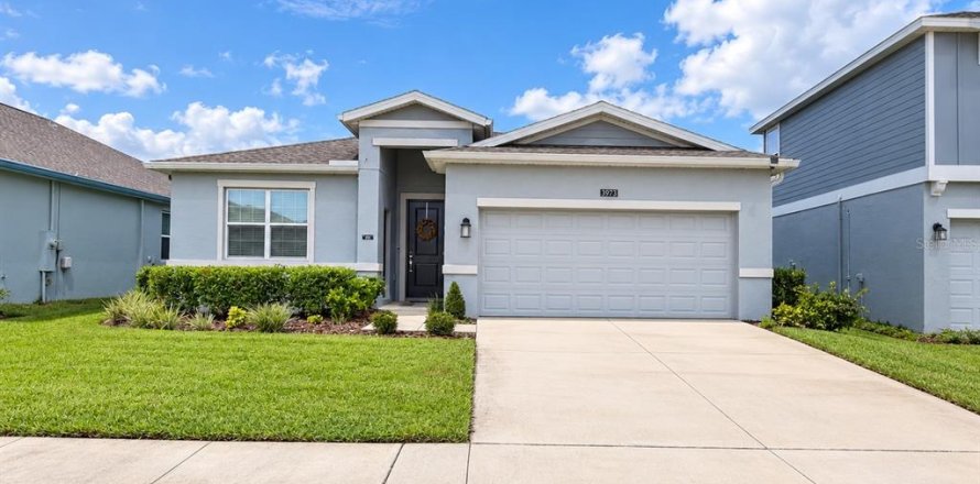 Villa ou maison à Kissimmee, Floride 4 chambres, 195.93 m2 № 2405059