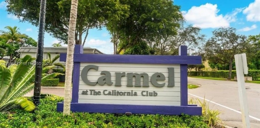 Condominio en Miami, Florida, 2 dormitorios  № 1993781