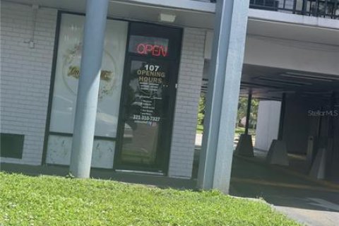 Commercial property in Orlando, Florida 28.99 sq.m. № 2376837