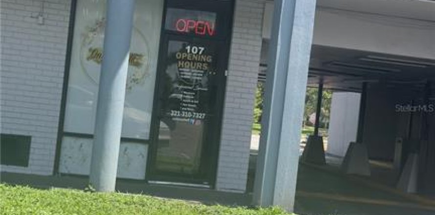 Commercial property in Orlando, Florida 28.99 sq.m. № 2376837