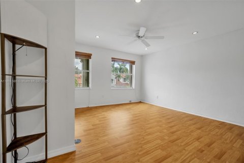 Touwnhouse à vendre à Pembroke Pines, Floride: 4 chambres, 163.88 m2 № 1858871 - photo 27