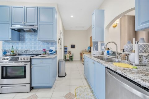 Touwnhouse à vendre à Pembroke Pines, Floride: 4 chambres, 163.88 m2 № 1858871 - photo 14