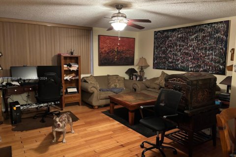 Condo in Miami, Florida, 3 bedrooms  № 1811311 - photo 5
