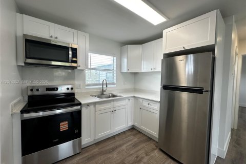 Appartement à louer à Davie, Floride: 2 chambres № 2076053 - photo 2