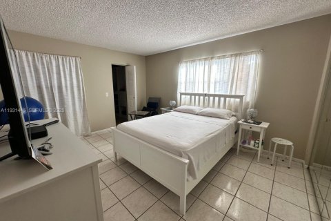 Condominio en venta en Pembroke Pines, Florida, 2 dormitorios, 108.32 m2 № 2076980 - foto 9
