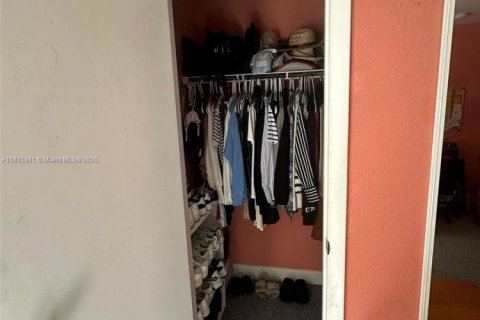 Condo in Miami, Florida, 3 bedrooms  № 1783737 - photo 14