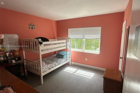 Condo in Miami, Florida, 3 bedrooms  № 1783737 - photo 15