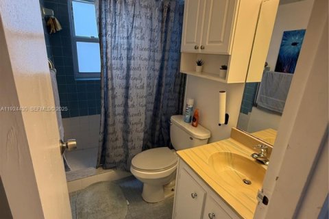 Снять в аренду кондоминиум в Маргит, Флорида 2 спальни, 86.4м2, № 1986485 - фото 13