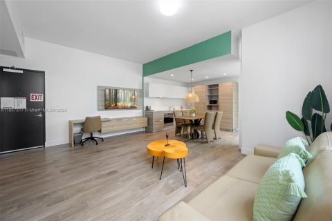 Condo in Hollywood, Florida, 1 bedroom  № 1881727 - photo 12