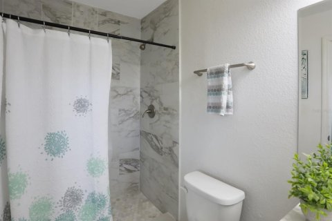 House in Riverview, Florida 4 bedrooms, 142.7 sq.m. № 1657302 - photo 19
