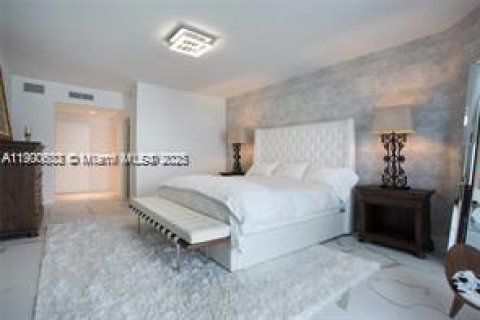 Condominio en alquiler en North Miami Beach, Florida, 4 dormitorios, 222.04 m2 № 1951969 - foto 10