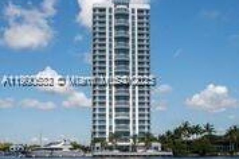 Condominio en alquiler en North Miami Beach, Florida, 4 dormitorios, 222.04 m2 № 1951969 - foto 23