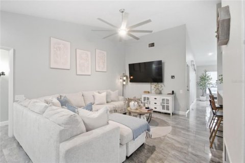 Casa en venta en Plant City, Florida, 3 dormitorios, 188.78 m2 № 2387366 - foto 17