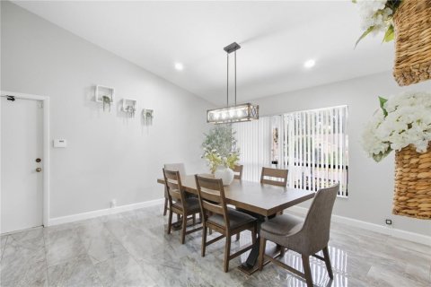 Casa en venta en Plant City, Florida, 3 dormitorios, 188.78 m2 № 2387366 - foto 8