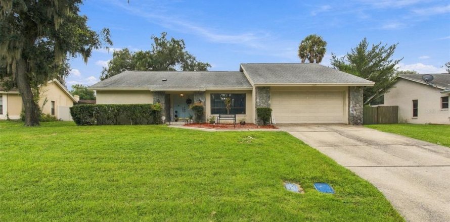Casa en Plant City, Florida 3 dormitorios, 188.78 m2 № 2387366