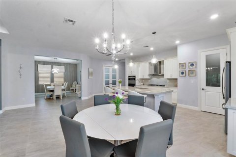 House in Parkland, Florida 3 bedrooms, 265.33 sq.m. № 2183403 - photo 17