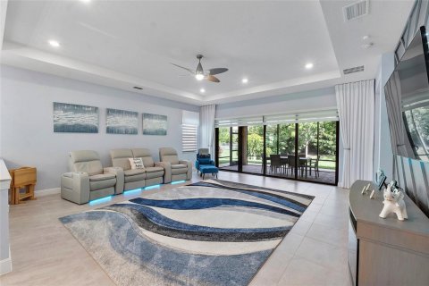 House in Parkland, Florida 3 bedrooms, 265.33 sq.m. № 2183403 - photo 21