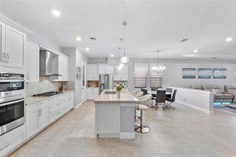 House in Parkland, Florida 3 bedrooms, 265.33 sq.m. № 2183403 - photo 11