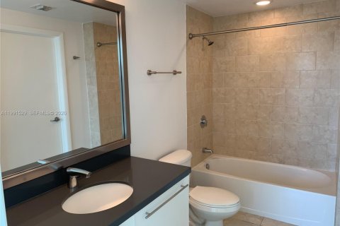 Copropriété à vendre à Miami, Floride: 2 chambres, 103.49 m2 № 2334589 - photo 15