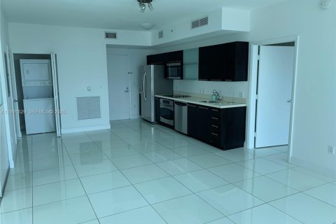 Copropriété à vendre à Miami, Floride: 2 chambres, 103.49 m2 № 2334589 - photo 6