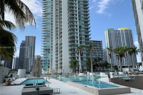 Copropriété à vendre à Miami, Floride: 2 chambres, 103.49 m2 № 2334589 - photo 26