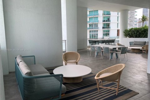 Copropriété à vendre à Miami, Floride: 2 chambres, 103.49 m2 № 2334589 - photo 28