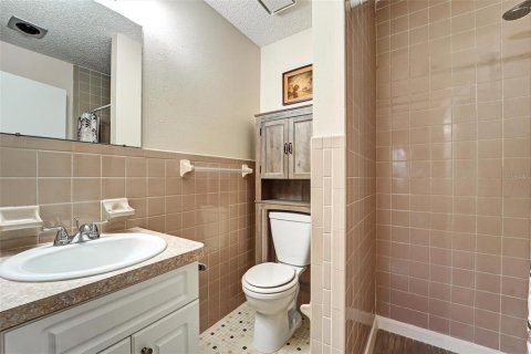 House in New Port Richey, Florida 2 bedrooms, 104.42 sq.m. № 2147781 - photo 15