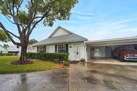 House in New Port Richey, Florida 2 bedrooms, 104.42 sq.m. № 2147781