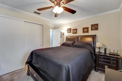 House in New Port Richey, Florida 2 bedrooms, 104.42 sq.m. № 2147781 - photo 17