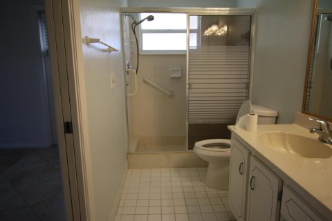 Condo in Boynton Beach, Florida, 2 bedrooms № 2262283 - photo 10
