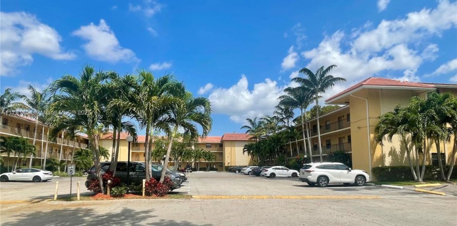 Condo à Coral Springs, Floride, 2 chambres № 1934057