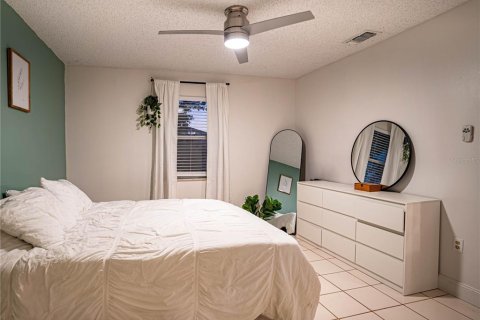 Villa ou maison à vendre à Kissimmee, Floride: 2 chambres, 94.2 m2 № 2125962 - photo 16