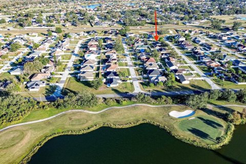 Villa ou maison à vendre à Kissimmee, Floride: 2 chambres, 94.2 m2 № 2125962 - photo 29