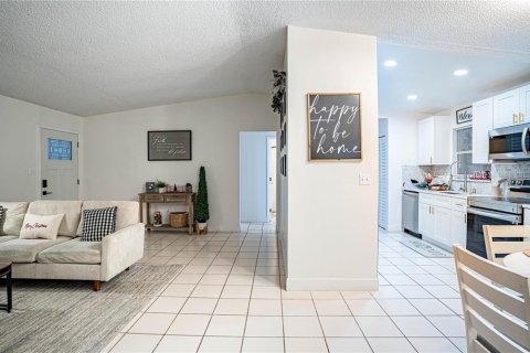 Villa ou maison à vendre à Kissimmee, Floride: 2 chambres, 94.2 m2 № 2125962 - photo 9