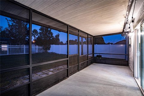 Villa ou maison à vendre à Kissimmee, Floride: 2 chambres, 94.2 m2 № 2125962 - photo 25