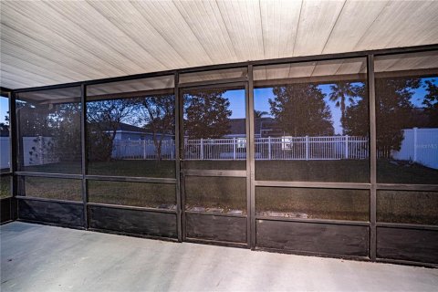 Villa ou maison à vendre à Kissimmee, Floride: 2 chambres, 94.2 m2 № 2125962 - photo 26